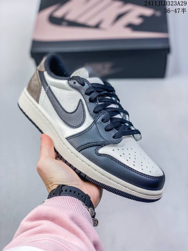 耐克nike Air Jordan 1 Low”Chicago“Aj1乔丹一代低帮经典复古文化休闲运动篮球鞋采用软质牛培皮革鞋面材质#中底注胶孔内置真sole气