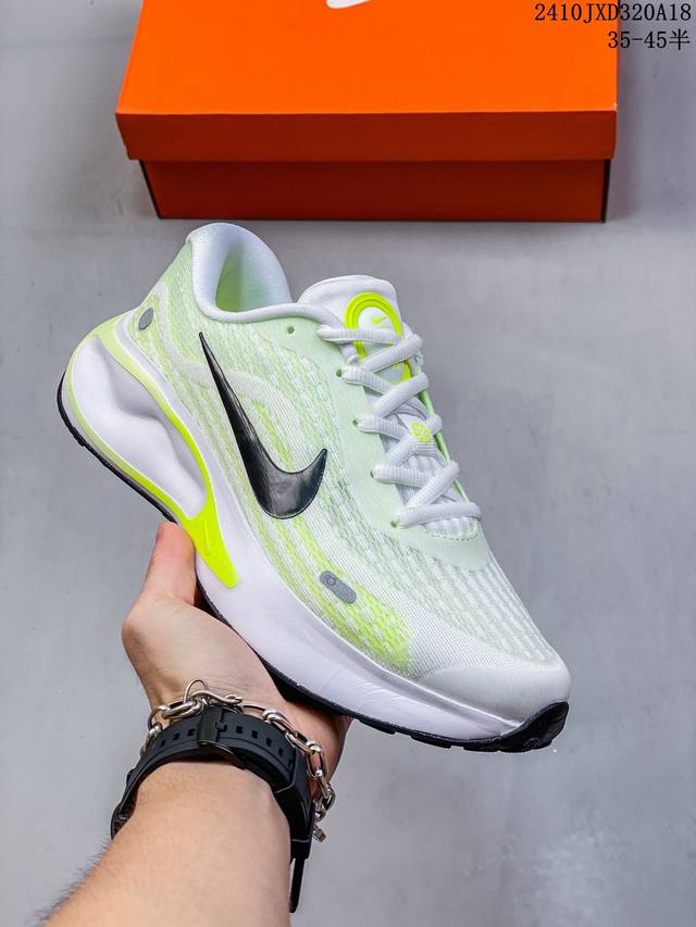 公司级nike耐克 Journey Run 夏季新品男子款公路透气缓震跑步鞋 货号:Fj7765-104 尺码:35 36 36.5 37.5 38 38.5