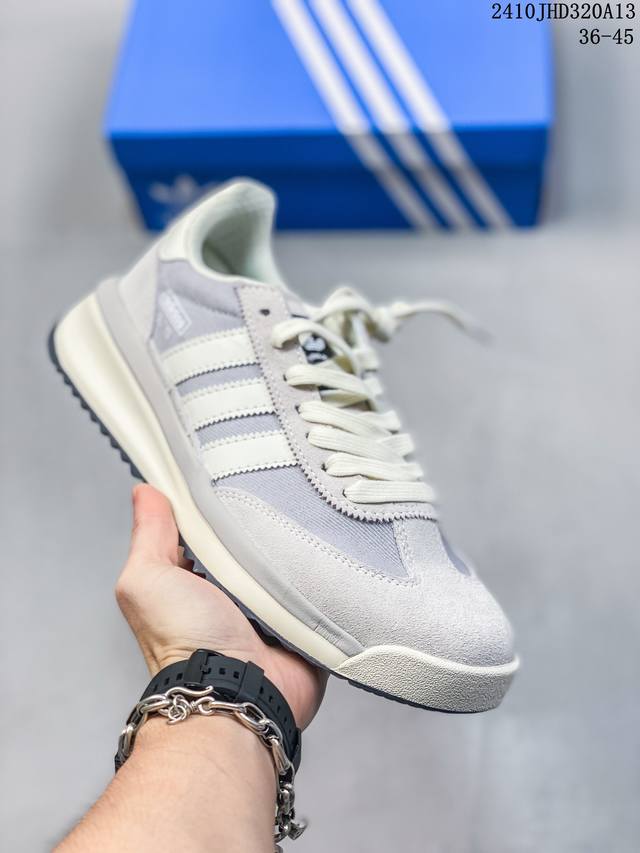 阿迪达斯 .老爹鞋 全新adidas Ultra Light Boost 系列超轻升级，10周年新一代缓震运动跑鞋。在阿迪达斯boost跑鞋面世十周年之际，阿迪