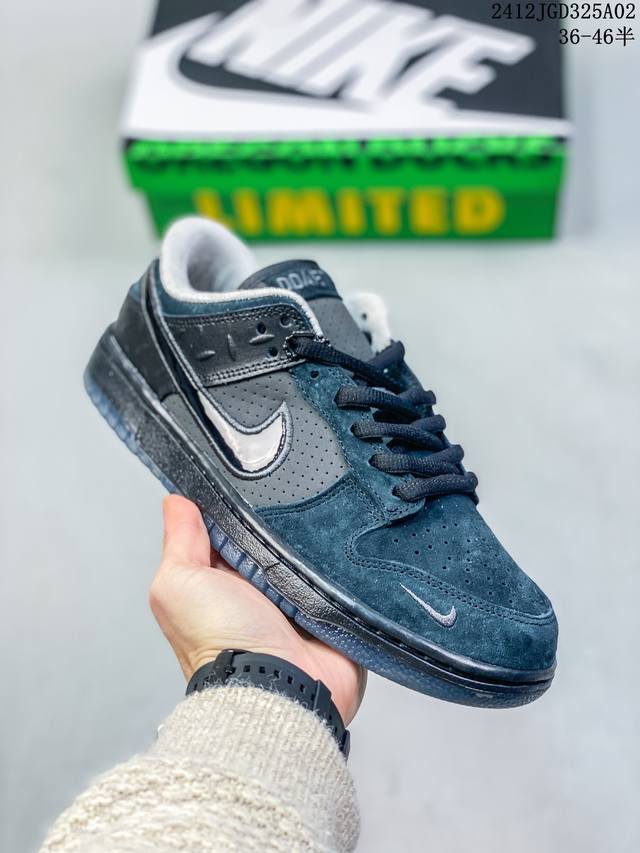 耐克nike Sb Dunk Low Sb 扣篮系列复古低帮休闲运动滑板板鞋。采用脚感柔软舒适zoomair气垫，有效吸 收滑板等极限运动在落地时带来的冲击力，