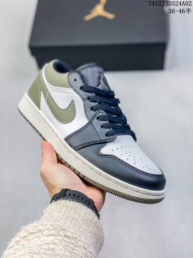 真标nike Air Jordan 1 Low Aj1乔1低帮休闲板鞋 同步官方配色 官方货号:553558 092 Size:36 36.5 37.5 38