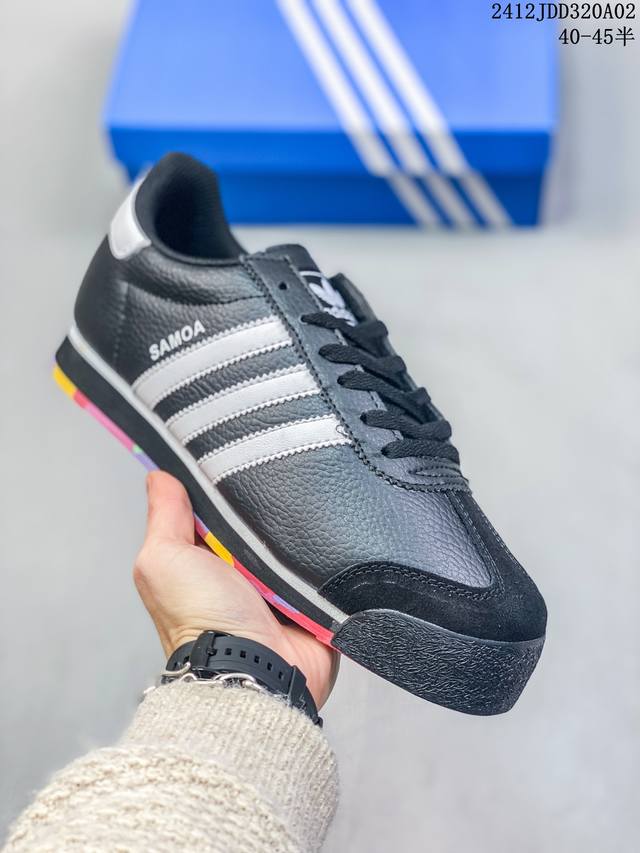 阿迪达斯 新款 Adidas T头鞋 Samoa经典舒适运动鞋男女阿迪达斯官方三叶草板鞋 德训鞋 魔力浅褐 汉玉白 亮白。具時尚感、造型纖巧的 Samoa 是經