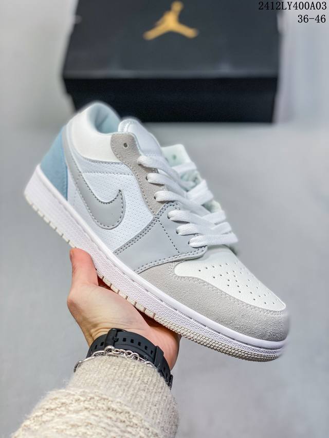 双十二福利特价 耐克 乔丹air Jordan 1 Low Aj1 乔1 低帮复古文化休闲运动篮球鞋 从19 年面世的元年款汲取设计灵感，采用简洁大方的经典外观