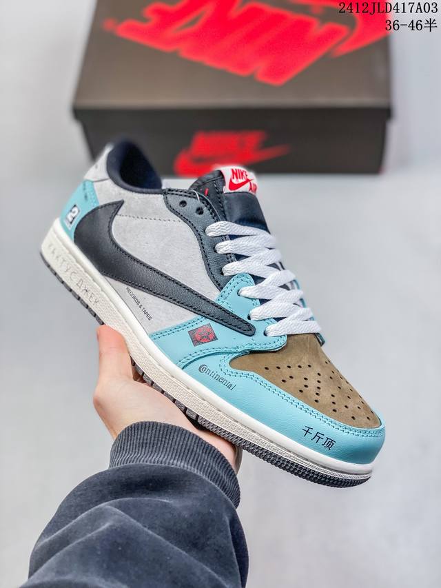 公司级带半码耐克nike Sb Zoom Dunk Low 板鞋 系列经典百搭休闲运动板鞋 鞋舌的填充，使舒适性大大提升，同时也更方便穿脱中底部分则加入了脚感柔