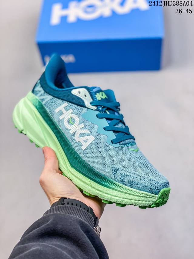 公司级小红书推荐hoka W Bondi 8全新配色 这个品牌来自于新西兰的毛利语，Hoka表示大地，One One表示飞越，连起来就是飞越地平线，One On