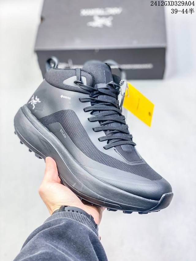 加绒款 始祖鸟 Arc'Teryx Sylan Gtx Mid 快速防水系列增高越野徒步户外运动慢跑鞋高帮 男鞋原楦原纸版开发版型 采用一体成型热熔网织鞋面材质