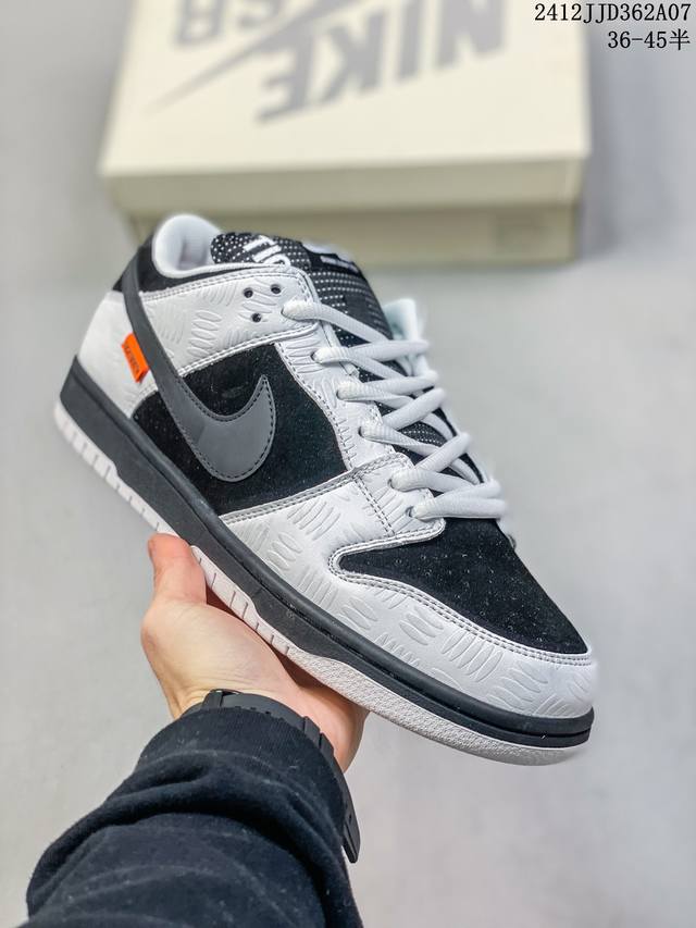 真标 耐克 Nike Dunk Low 板鞋 Sb系列经典百搭休闲运动板鞋，时尚滑板鞋。加厚鞋舌的填充，使舒适性大大提升，同时也更方便穿脱中底部分则加入了脚感柔