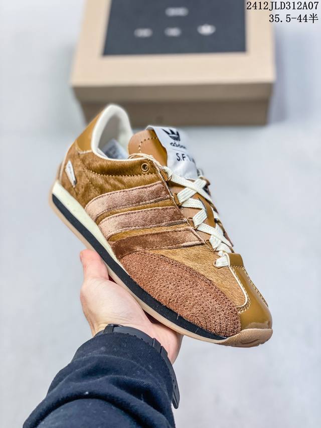 公司级 阿迪达斯 Adidas Country Og Shoes经典复古运动板鞋 T头鞋 久负盛名的复古风皮革经典运动鞋 Country Og系列鞋款于1970