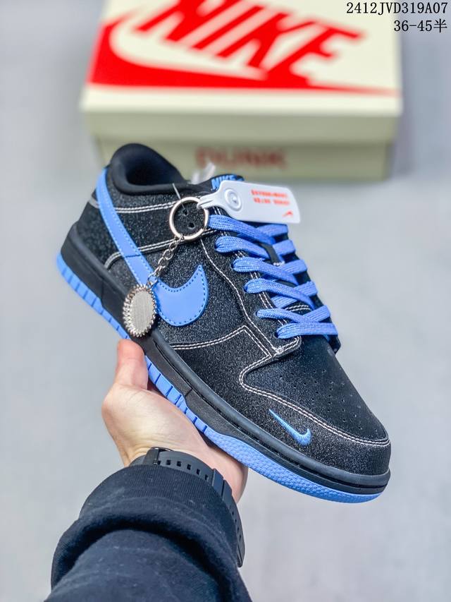 公司级带半码！ 耐克nike Sb Dunk Low 复古低帮休闲运动滑板板鞋。采用脚感柔软舒适zoomair气垫，有效吸收滑板等极限运动在落地时带来的冲击力，