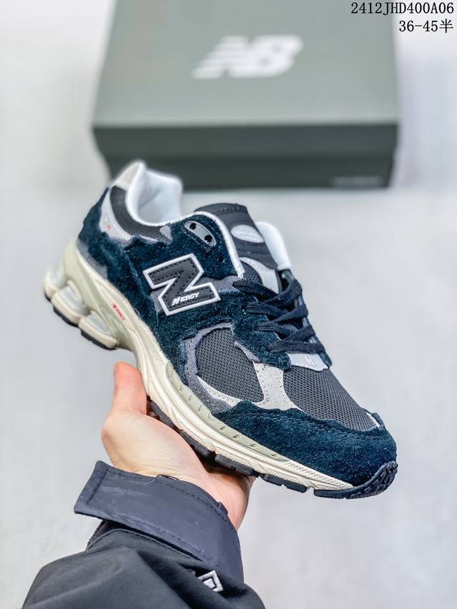 新百伦new Balance M2002 系列复古老爹风 男女休闲鞋情侣百搭慢跑鞋运动男鞋女鞋 采用拼接网眼织物鞋面 后跟搭载外露缓震胶 货号:M2002Rho