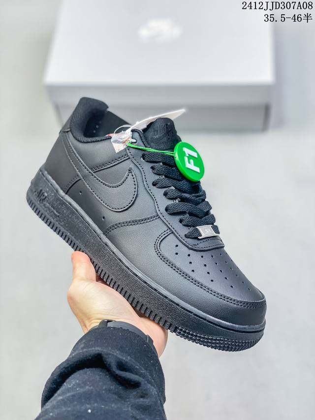 头层皮真气垫 耐克 Nike Air Force 1 '07 Low 空军一号含气垫 低帮百搭厚底增高休闲运动板鞋。柔软、弹性十足的缓震性能和出色的中底设计，横