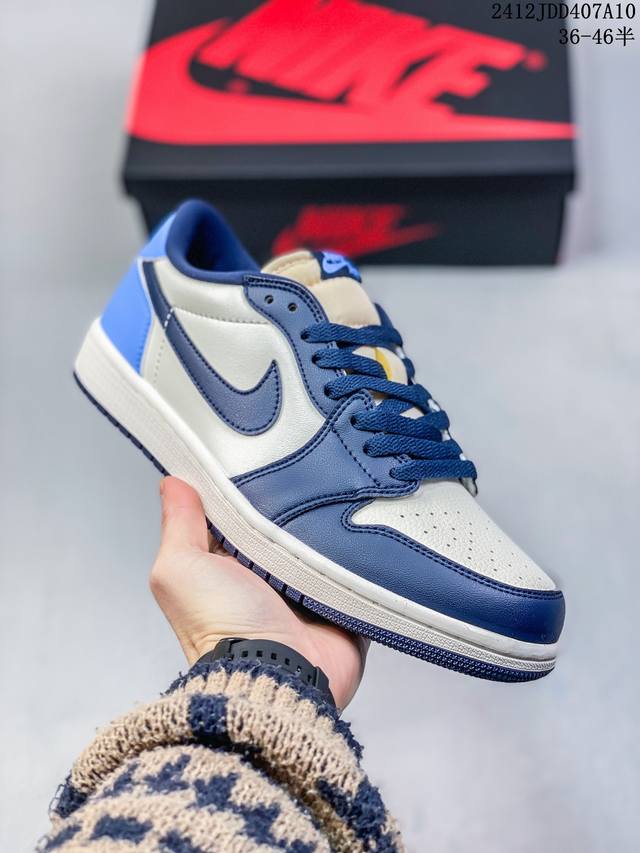 Jordan Air Jordan 1 Low Og “Obsidian” 耐磨透气 低帮 复古篮球鞋 黑白蓝 货号 : Cz0790-400 尺码 : 36-