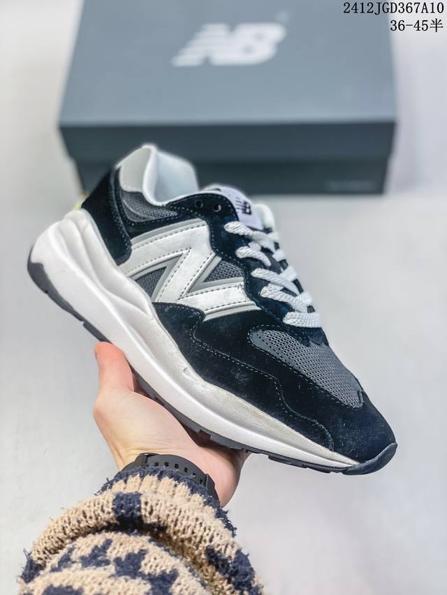 公司级别 新品首发 New Balance M5740系列原楦原纸版开发版型 采用国产猪巴革麂皮及牛培革料拼接构成#中底高弹eva发泡材质 外置橡胶大齿防滑橡胶