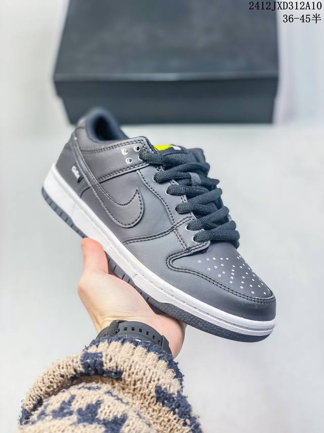 公司级真标带半码！ 耐克nike Sb Dunk Low 复古低帮休闲运动滑板板鞋。采用脚感柔软舒适zoomair气垫，有效吸收滑板等极限运动在落地时带来的冲击