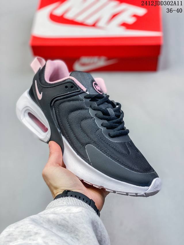 耐克air Max Correlate 男女子气垫缓震耐磨运动鞋时尚潮流休闲透气跑步鞋 选用网眼鞋面，脚感舒适透气。鞋舌、鞋侧及后跟处饰有品牌标识，简约大气又时