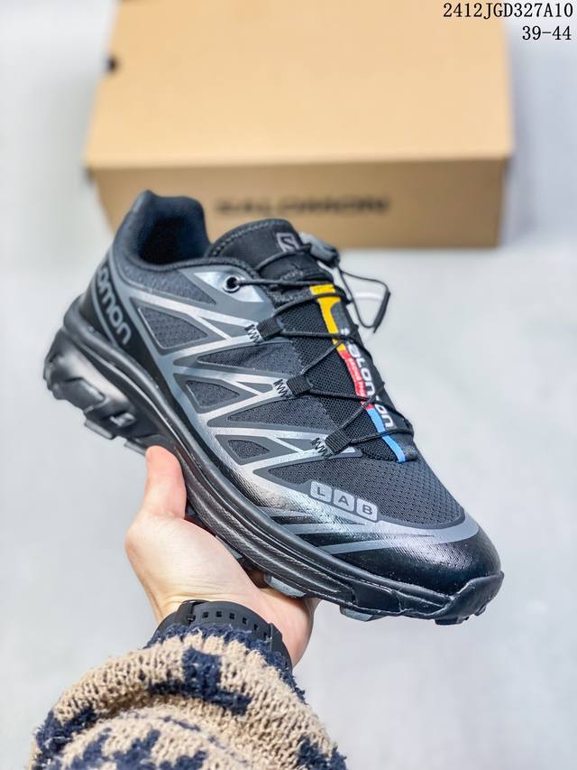 Salomon Xa Pro 3D Adv 萨洛蒙户外越野跑鞋 鞋面采用sensifit贴合技术 全方位贴合包裹脚型 鞋跟部鞋底牵引设计 提供强大的抓地性能 更