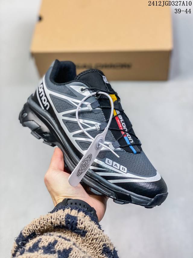 Salomon Xa Pro 3D Adv 萨洛蒙户外越野跑鞋 鞋面采用sensifit贴合技术 全方位贴合包裹脚型 鞋跟部鞋底牵引设计 提供强大的抓地性能 更