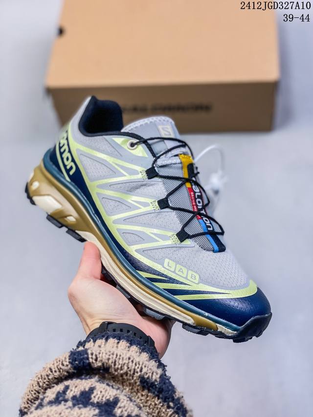 Salomon Xa Pro 3D Adv 萨洛蒙户外越野跑鞋 鞋面采用sensifit贴合技术 全方位贴合包裹脚型 鞋跟部鞋底牵引设计 提供强大的抓地性能 更