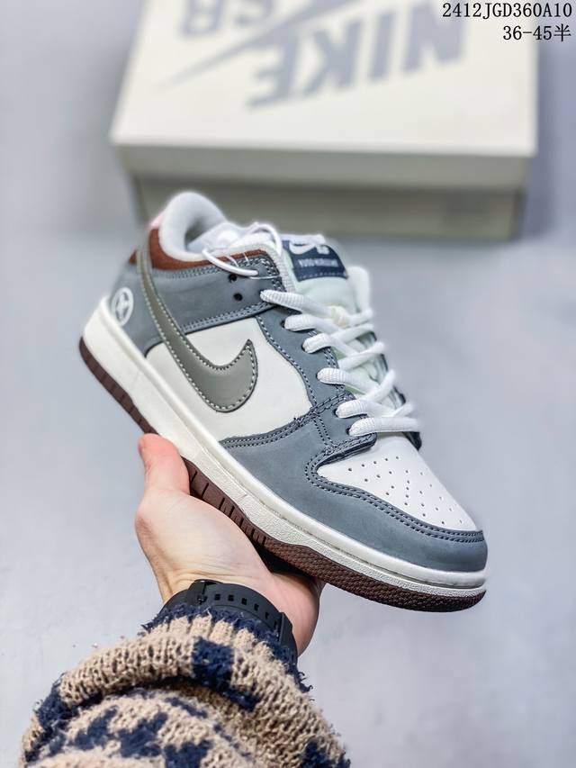 真标带半码耐克nike Sb Zoom Dunk Low 板鞋 系列经典百搭休闲运动板鞋 鞋舌的填充，使舒适性大大提升，同时也更方便穿脱中底部分则加入了脚感柔软