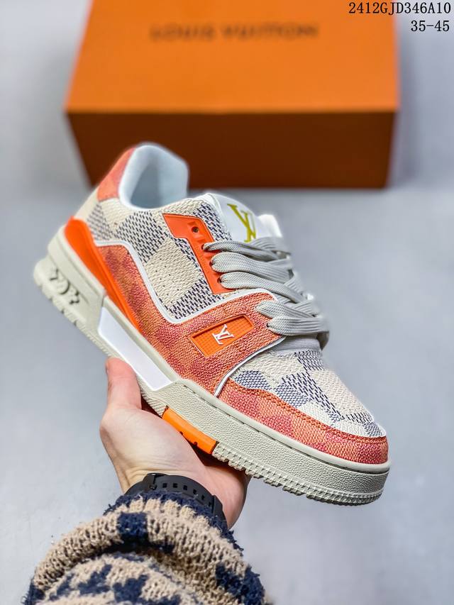 法国巴黎百年奢侈品牌lv路易威登louis Vuitton Trainer Sneaker Low 运动系列低帮复古百搭休闲运动文化篮球板鞋 尺码：如图所示 1