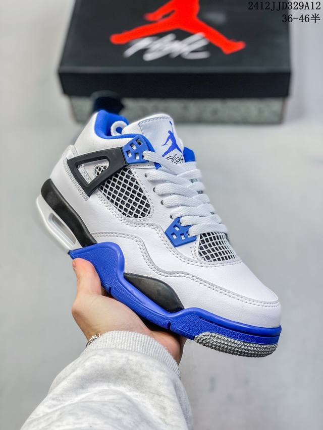 Air Jordan 4 Retro Aj4 乔丹4代 Aj4 乔4 乔丹篮球鞋系列 承袭了 Black Cat 的劲酷风范，眼前的这双 Air Jordan