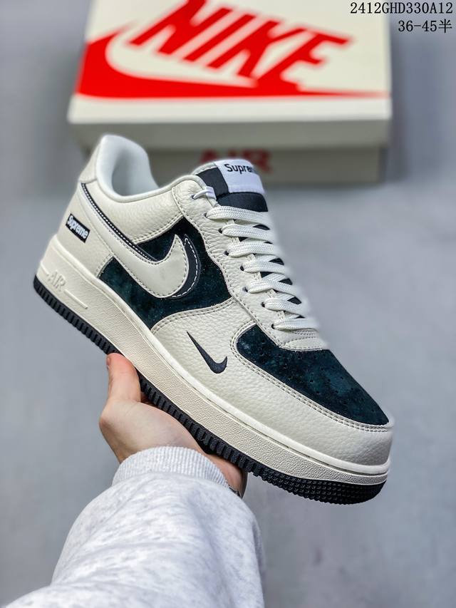 公司级耐克nike Air Force 1 Mid 07 空军一号低帮百搭休闲运动板鞋。柔软、弹性十足的缓震性能和出色的中底设计，横跨复古与现代的外型结合，造就