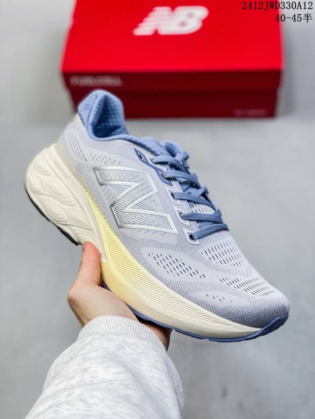 公司级新百伦new Balance W880系列复古老爹风休闲运动慢跑鞋 880系列是new Balance的次顶级缓震跑鞋，脚感软弹舒适，缓震性和稳定性都不错