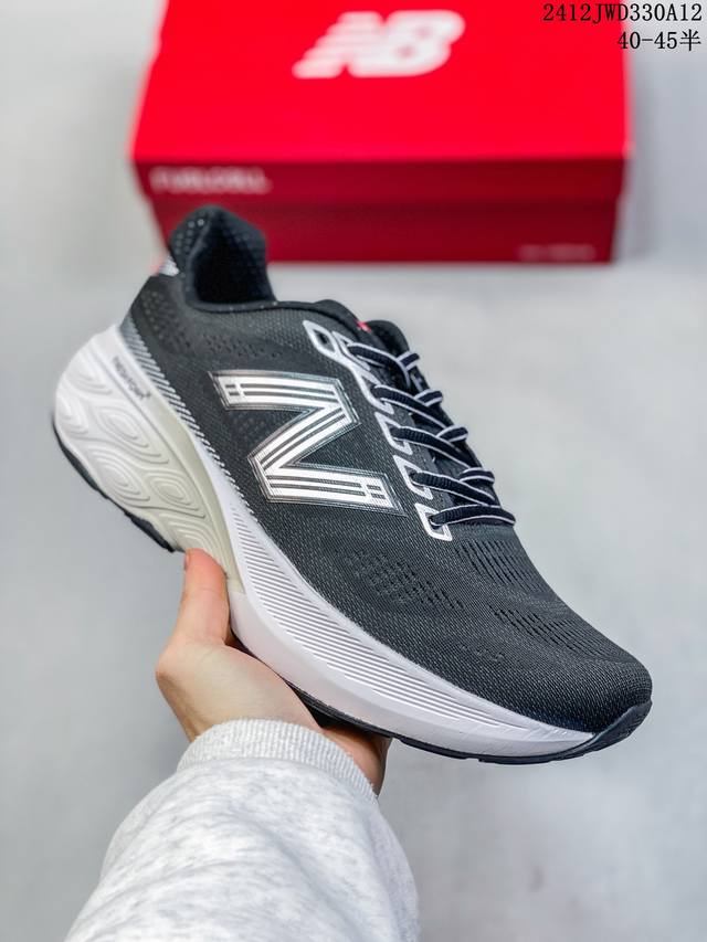 公司级新百伦new Balance W880系列复古老爹风休闲运动慢跑鞋 880系列是new Balance的次顶级缓震跑鞋，脚感软弹舒适，缓震性和稳定性都不错