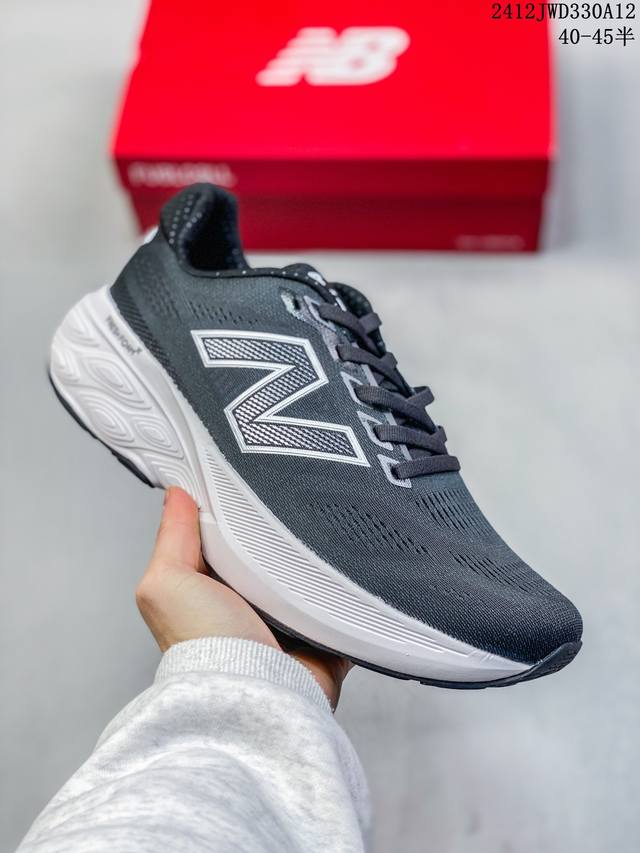 公司级新百伦new Balance W880系列复古老爹风休闲运动慢跑鞋 880系列是new Balance的次顶级缓震跑鞋，脚感软弹舒适，缓震性和稳定性都不错