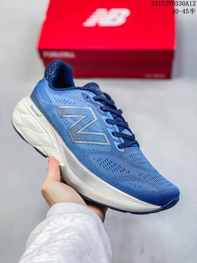 公司级新百伦new Balance W880系列复古老爹风休闲运动慢跑鞋 880系列是new Balance的次顶级缓震跑鞋，脚感软弹舒适，缓震性和稳定性都不错