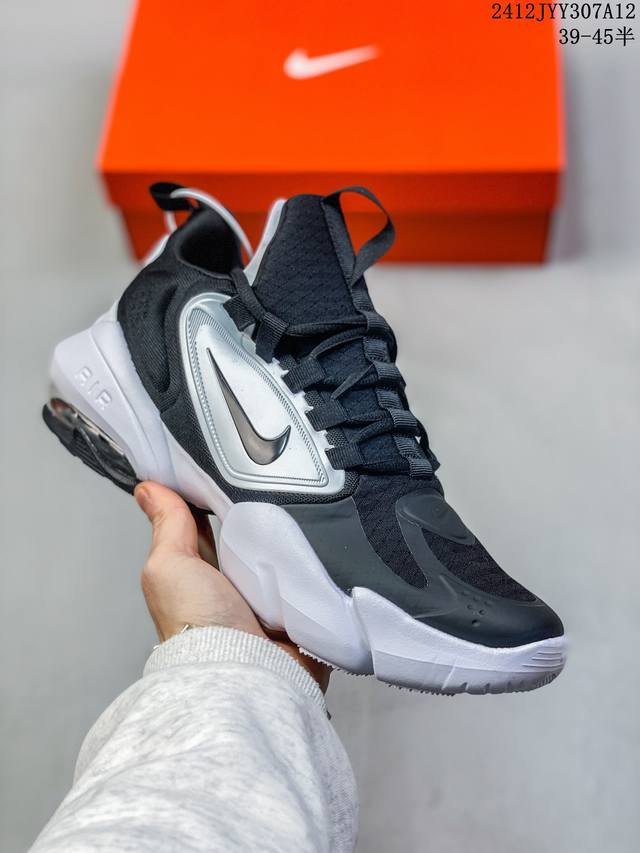 公司级 Nike耐克air Max Alpha Savage 男士运动气垫缓震跑步鞋 厚底增高老爹鞋。Nike推出的这款男士跑鞋，其鞋面采用合成材质和织物拼接制