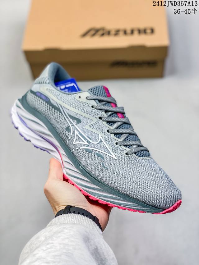 Mizuno Wave Rider 26舒适慢跑织物低帮 碳板 休闲跑步鞋，Rider 26采用了舒适而透气的网布材质，提供了良好的穿着，这款鞋子的缓冲充足，特