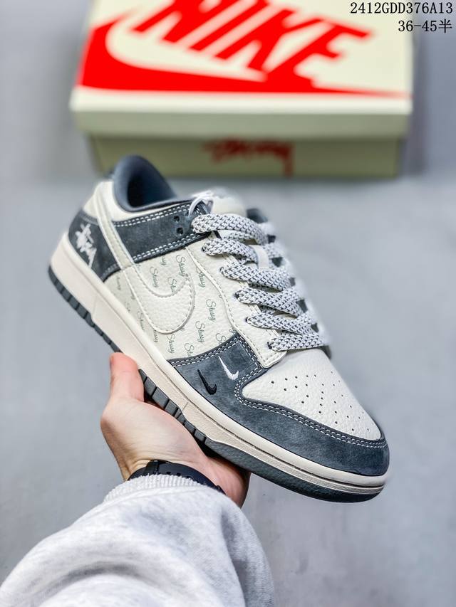 真标带半码耐克nike Sb Zoom Dunk Low 板鞋 系列经典百搭休闲运动板鞋 鞋舌的填充，使舒适性大大提升，同时也更方便穿脱中底部分则加入了脚感柔软