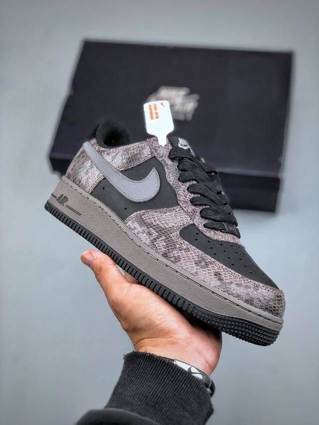 Nike Air Force 1 Low 07 Year Of The Snake 蛇鳞棕 原楦头原纸板 打造纯正低帮空军版型专注外贸渠道 全掌内置蜂窝气垫 原