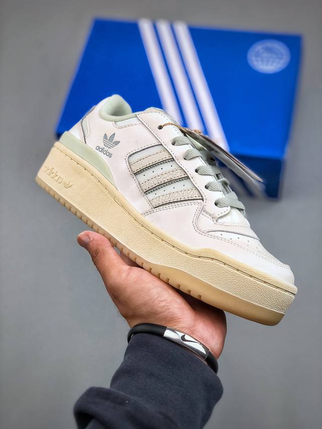 Adidas Originals Forum 百搭单品纯原版本 Forum Low入诞生于1984年的经典复古篮球鞋adidas Originals Forum