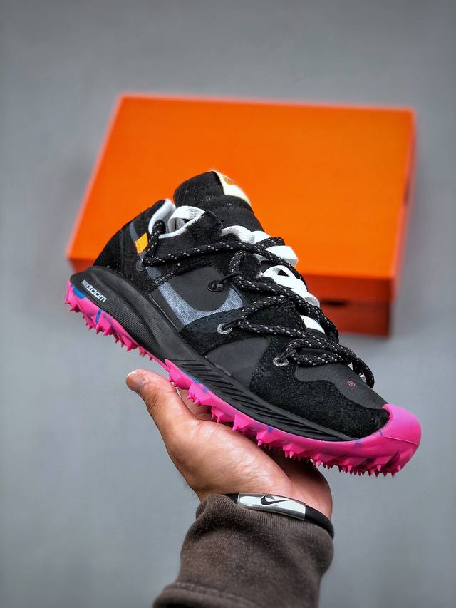 Off-White X Nike Air Zoom Terra Kiger 5 联名款 钉鞋 潮流户外 运动 低帮 越野跑步鞋 黑粉 货号 Cd8179 001