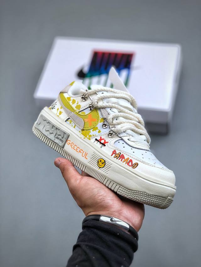 Nike Air Force 1 Fontanka 全新时尚风 涂鸦表情包 空军一号定制解构绑带低帮休闲板鞋 Dv6984-001 #全鞋以米灰黄为主色调，通过