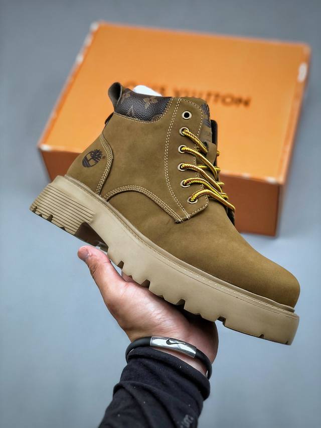 新货lv X Timberland Lv联名添柏岚大黄靴 顶奢流量品牌与时代经典的结合之作 #代购专供品质 高弹modern 外置防滑橡塑发泡超轻大底 系带设计