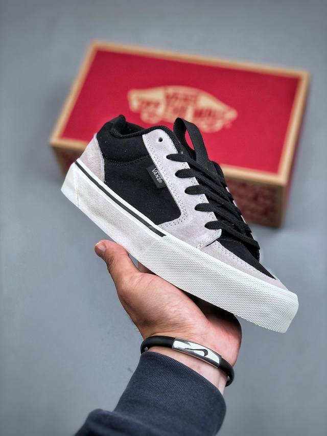 Vans Chukka Push 防滑耐磨 低帮 板鞋 男女同款 黑米黑经典款 尺码：35 36 36.5 37 38 38.5 39 40 40.5 41 4