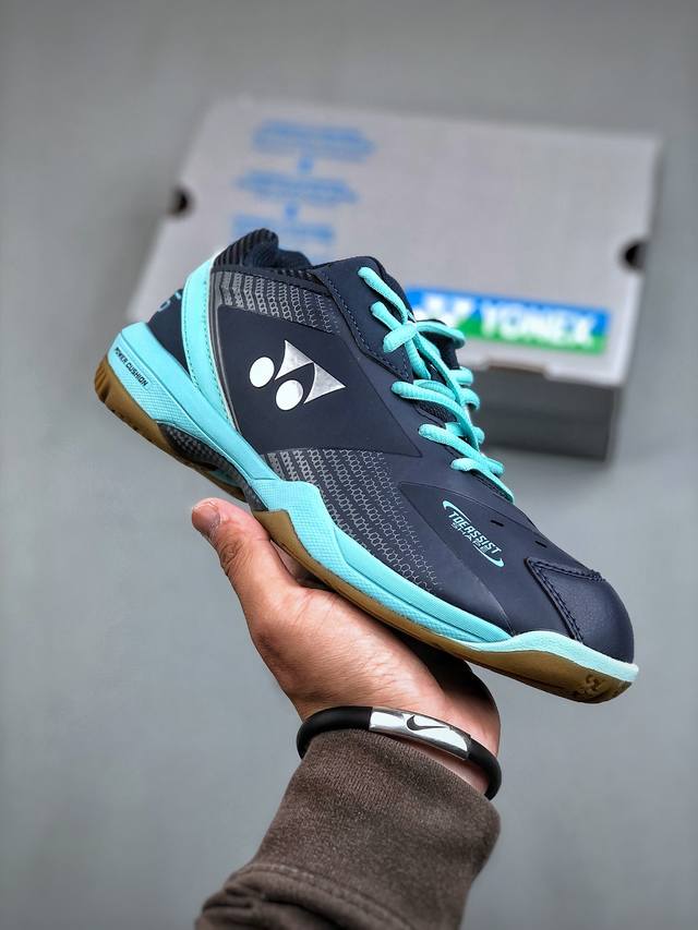 尤尼克斯 Aerus Badminton Shoes 羽毛球鞋 货号：Shb65Z3Lex 尺码：36-40