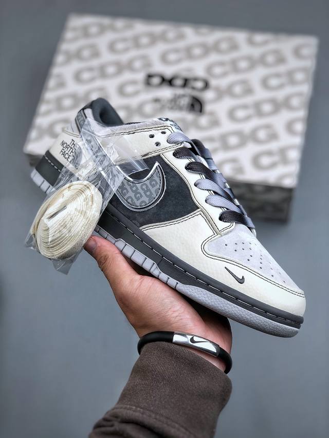 Nike Sb Dunk Low X Cdg X The North Face 米灰小钩纯原大厂出品 极力推荐原装头层材料 独家版型蒸餾加工帶來的是更好的视觉和