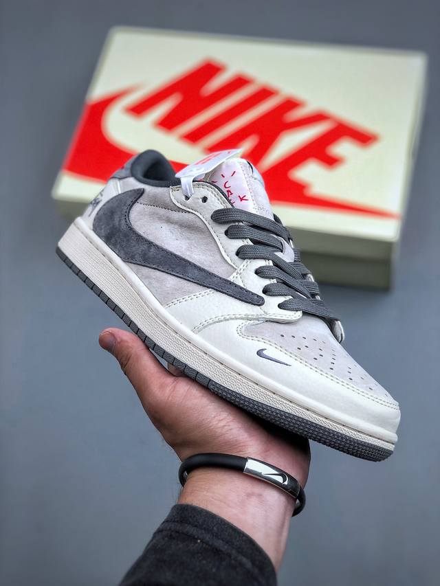 Travis Scott X Nike Air Jordan 1 Low X Stussy Air Jordan 1 Low 反转米灰小钩倒钩 纯原版本全鞋采用