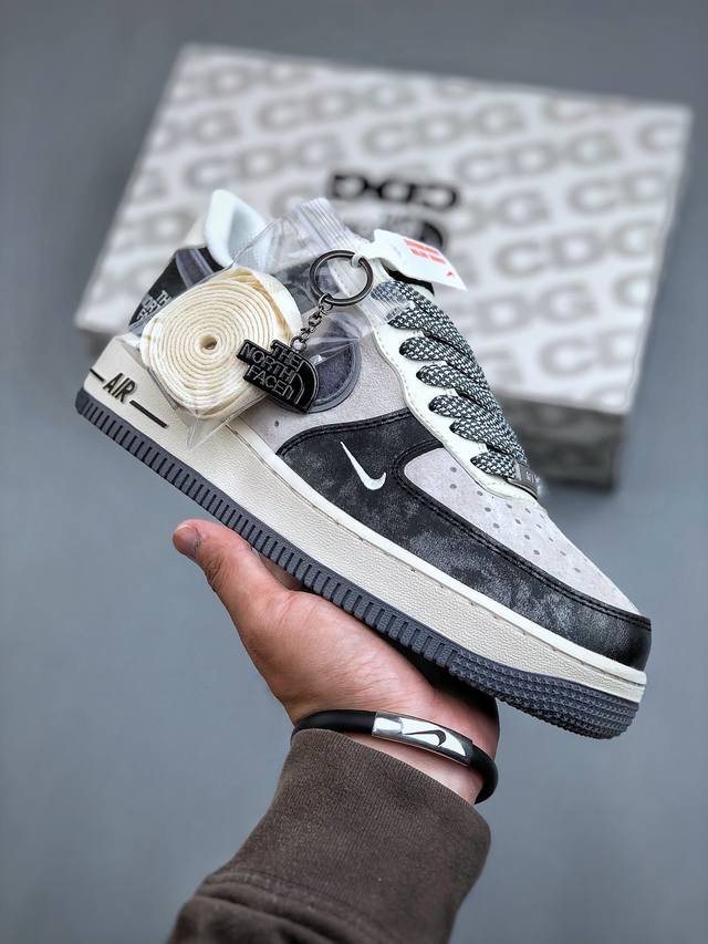 Nike Air Force 1 Low 07 X The North Face 米灰黑满天星原楦头原纸板 打造纯正低帮空军版型专注外贸渠道 全掌内置蜂窝气垫