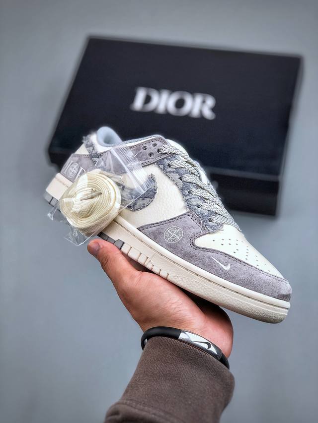 Nike Sb Dunk Low X Dior 米灰小钩满天星纯原大厂出品 极力推荐原装头层材料 独家版型蒸餾加工帶來的是更好的视觉和脚感体验大厂纯原品质出货