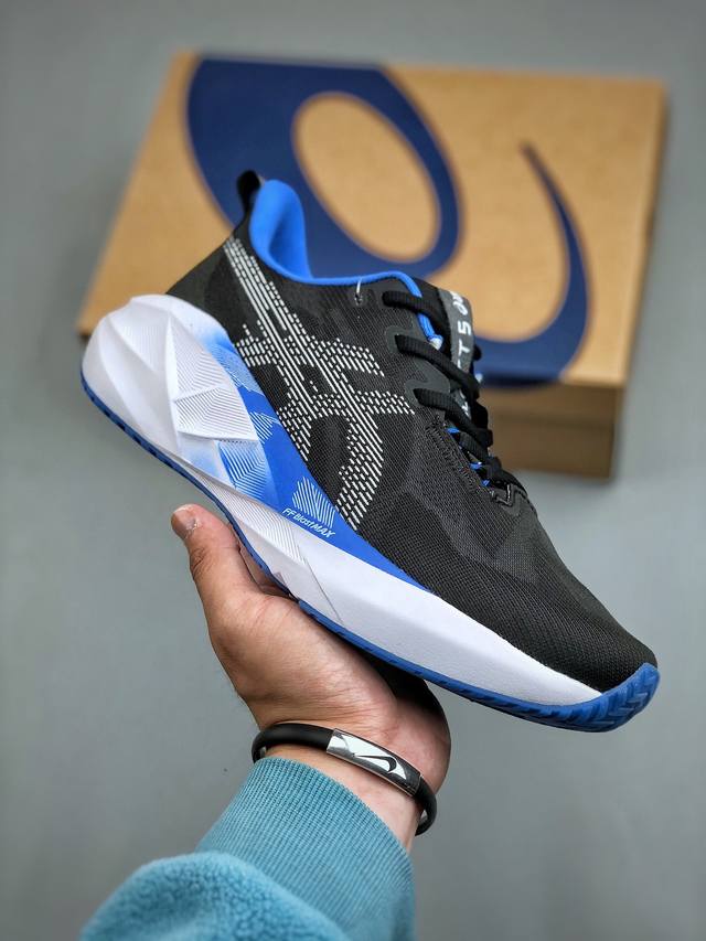 Asics Novablast 5 Le轻量跑鞋低帮轻量透气缓震休闲运动跑步鞋 Novablast 5 鞋款秉承 Asics 设计理念 尊重日本的“改善”、持续