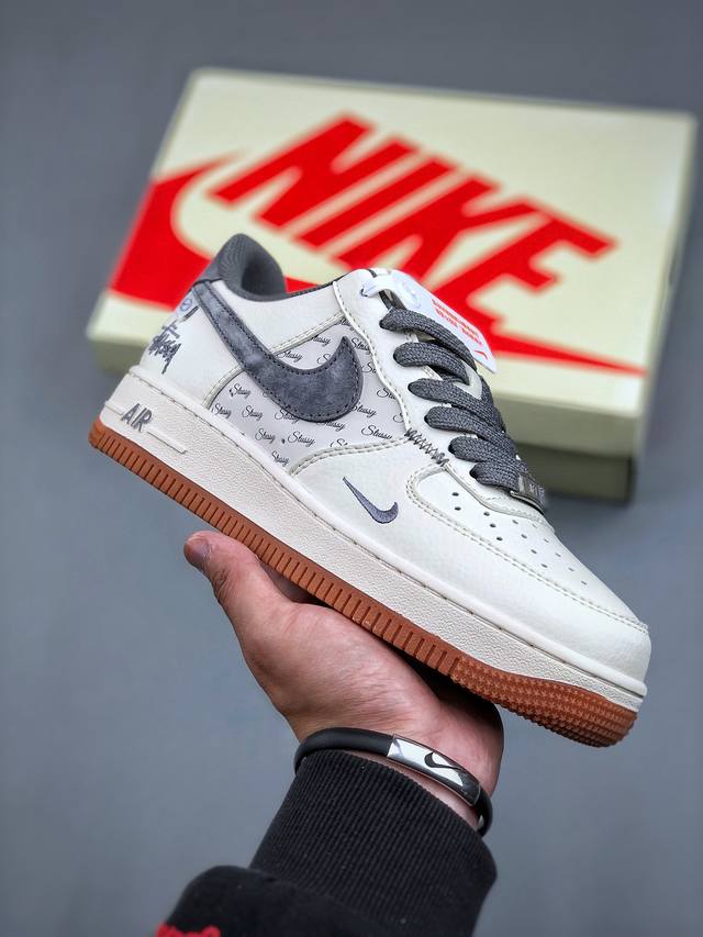 Nk Air Force 1'07 Low 斯图西联名-灰勾英文 空军一号 低帮休闲板鞋 Xz6188-256 #原楦头原纸板 原装鞋盒 定制五金配件 内置全掌