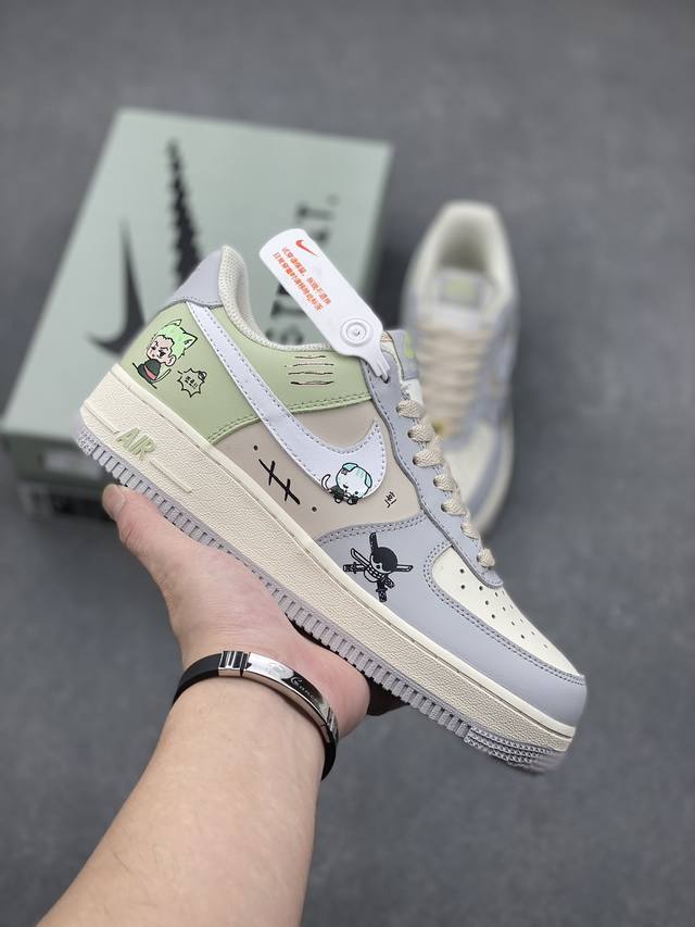 独家实拍nike Air Force 1 Low “ Three Blade Flow”海贼王系列 “三刀流” 空军一号低帮休闲运动板鞋 索隆的三把刀，和道一文