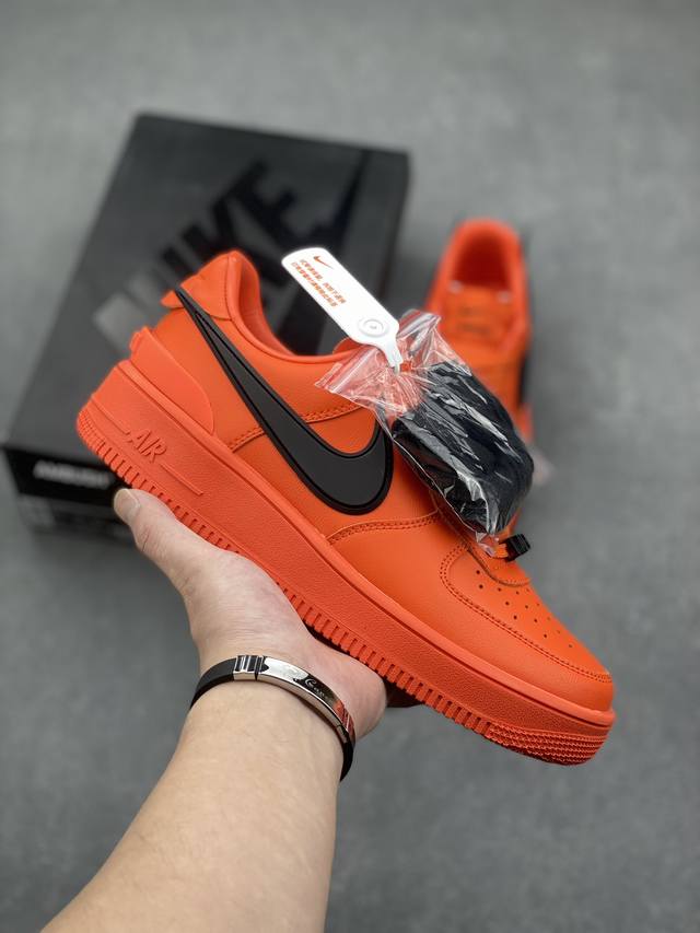 Ambush X Nk Air Force 1'07 Low 联名款 空军一号低帮休闲板鞋 纯原版本 鞋面采用了优质原厂黄油皮革 标志性的 Swoosh 延伸至