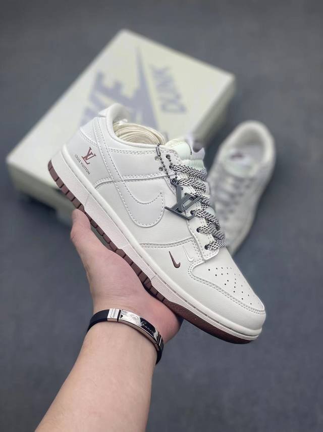 海外爆款限量发售！公司级 Nike Sb Dunk Low“Lv联名 双勾米棕” 周年高端定制 低帮休闲板鞋 定制鞋盒 大厂纯原品质出货 超高清洁度 皮料切割干