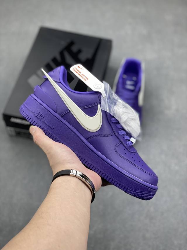 Ambush X Nk Air Force 1'07 Low 联名款 空军一号低帮休闲板鞋 纯原版本 鞋面采用了优质原厂黄油皮革 标志性的 Swoosh 延伸至